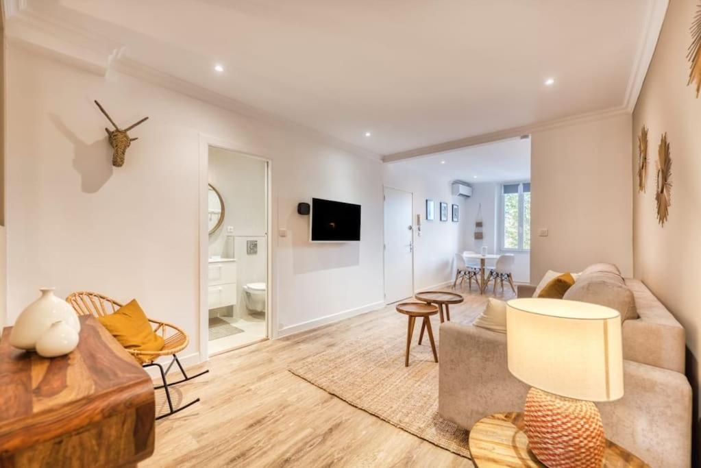 Appartement Neuf Centre Ville Et Plage A Proximite Saint-Raphaël Екстериор снимка